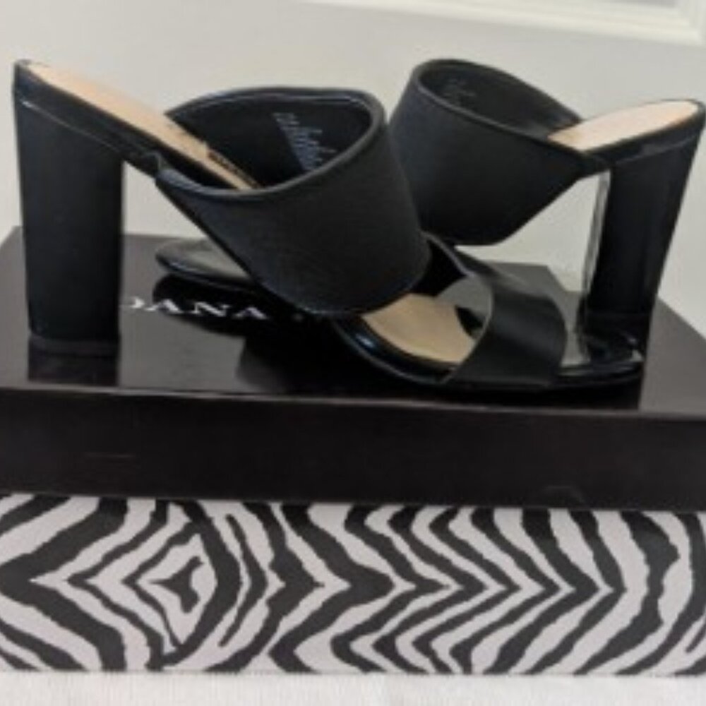 Dana Buchman Black Sandals – Size 7.5